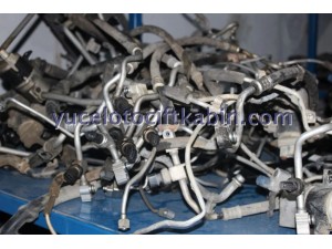 TOYOTA HİLUX KLİMA BORULARI ÇIKMA ORJİNAL TOYOTA HİLUX KLİMA BORULARI ÇIKMA ORJİNAL