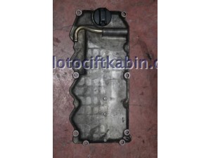 NİSSAN SKYSTAR KÜRBÜTÖR KAPAĞI ORJİNAL ÇIKMA NİSSAN SKYSTAR KÜRBÜTÖR KAPAĞI ORJİNAL ÇIKMA