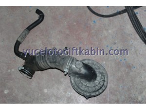 TOYOTA HİLUX HAVA FİLTRE KUTU ÜST KAPAĞI ÇIKMA TOYOTA HİLUX HAVA FİLTRE KUTU ÜST KAPAĞI ÇIKMA