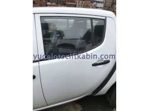 MİTSUBİSHİ L200 EURO 5 SOL ARKA KAPI HATASIZ MİTSUBİSHİ L200 EURO 5 SOL ARKA KAPI HATASIZ