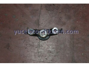 TOYOTA HİLUX ALT TABLA BAĞLANTI TAKOZU ÇIKMA TOYOTA HİLUX ALT TABLA BAĞLANTI TAKOZU ÇIKMA