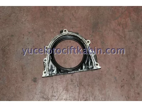 TOYOTA HİLUX KRANK KEÇESİ ÇIKMA ORJİNAL