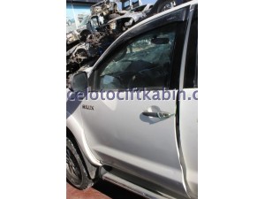 TOYOTA HİLUX SOL ÖN KAPI EURO 5 ÇIKMA ORJİNAL TOYOTA HİLUX SOL ÖN KAPI EURO 5 ÇIKMA ORJİNAL