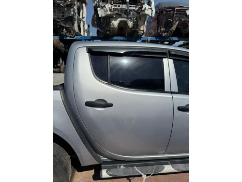 MİTSUBİSHİ E-5 L200 SAĞ ARKA KAPI
