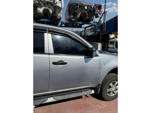 MİTSUBİSHİ E-5 L200 SAĞ ÖN KAPI MİTSUBİSHİ E-5 L200 SAĞ ÖN KAPI