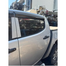MİTSUBİSHİ E-5 L200 SOL ARKA KAPI