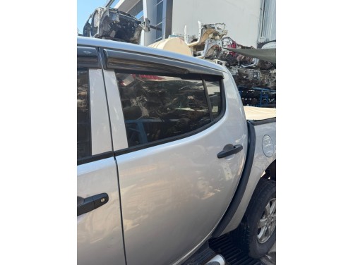 MİTSUBİSHİ E-5 L200 SOL ARKA KAPI