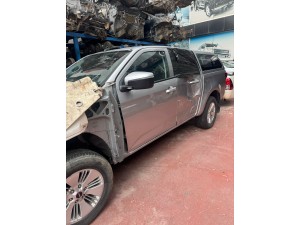 İSUZU DMAX EURO 7 SAĞ ÖN KAPI İSUZU DMAX EURO 7 SAĞ ÖN KAPI